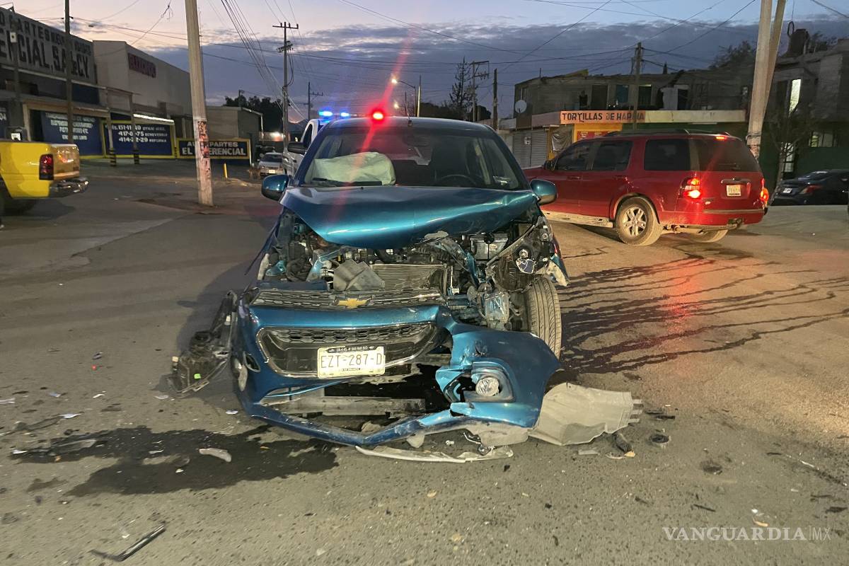 Ebrio provoca accidente múltiple, en Saltillo