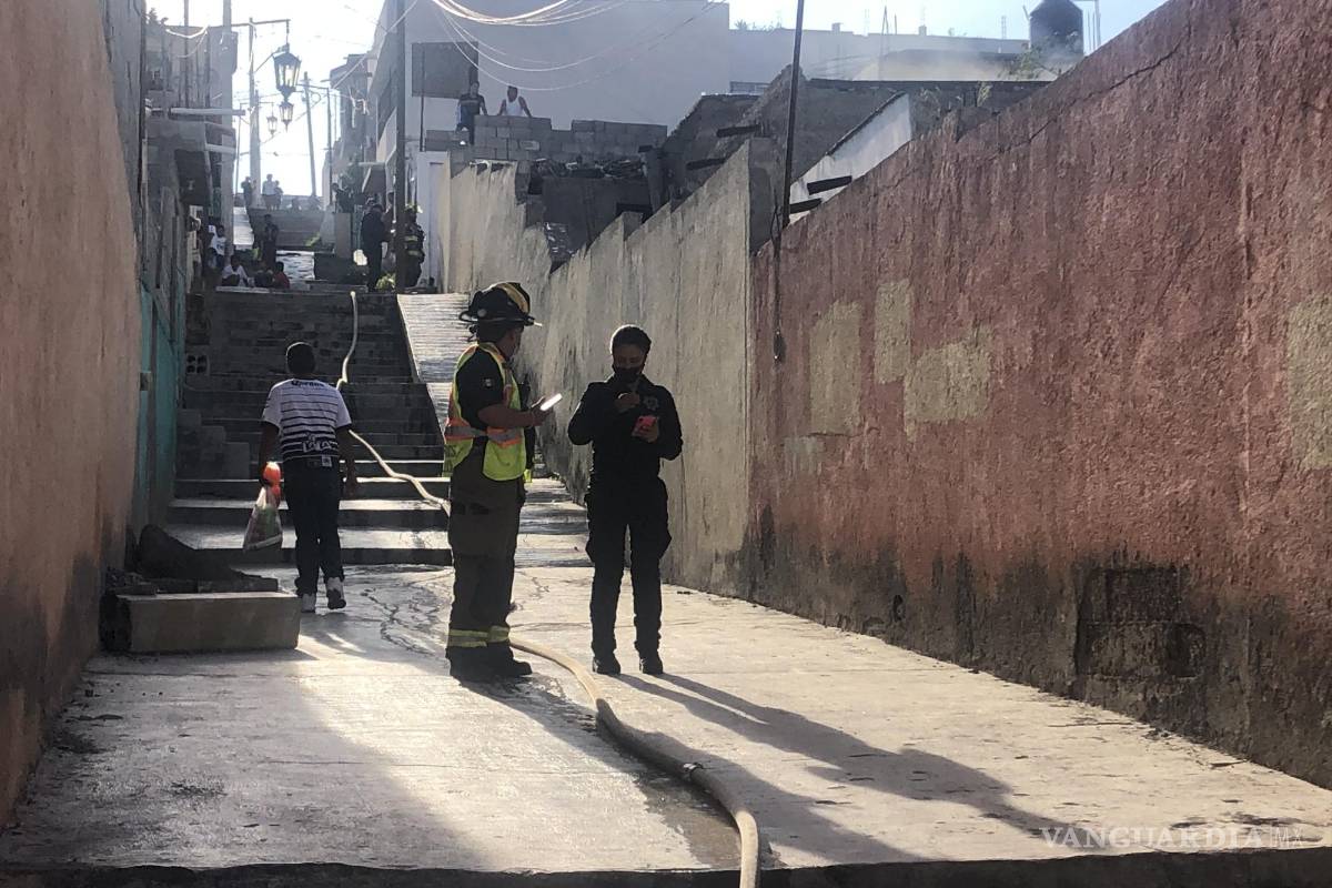 Se quema casa abandonada en el barrio Santa Anita de Saltillo