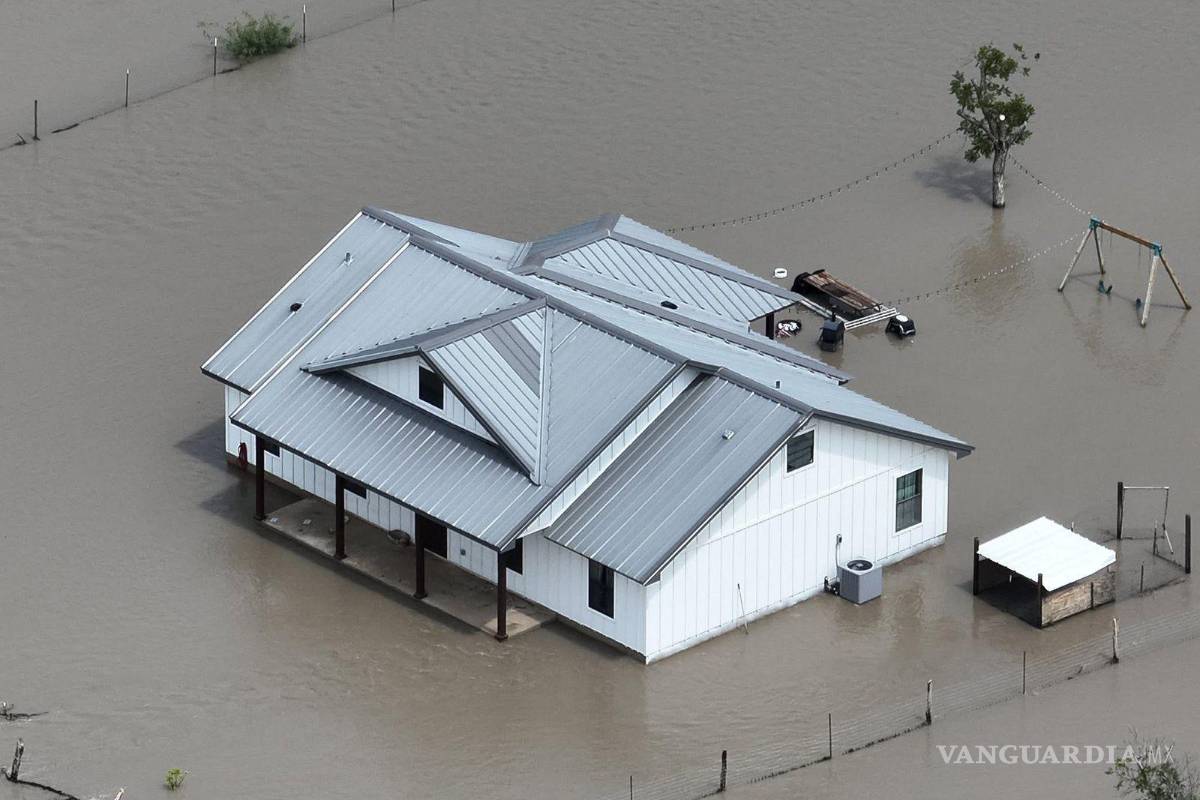 Alcanza el Bravo punto más alto del año tras lluvias históricas y lo sufren del lado texano