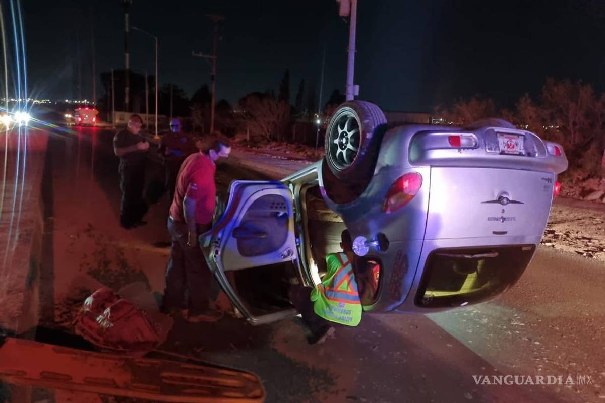 RamosArizpe: por exceso de velocidad y aparente estado de ebriedad, vuelca en Los Pinos