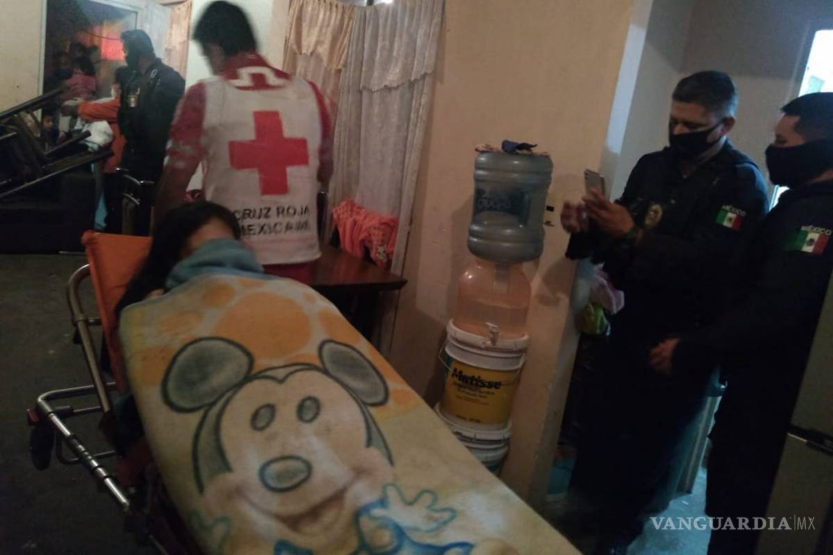 Ayudan tres policías a mujer a dar a luz en colonia al poniente de Saltillo