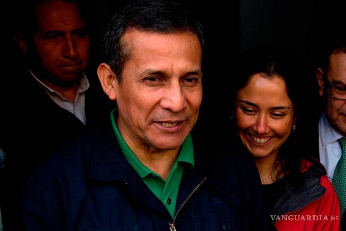 Expresidente peruano Ollanta Humala y su esposa salen de prisión