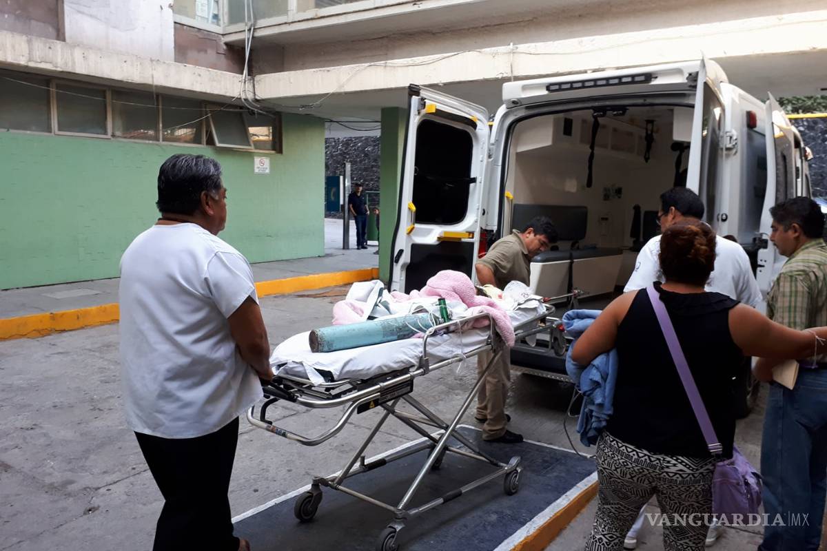 Trasladan a niña monclovense con hidrocefalia a hospital de Monterrey