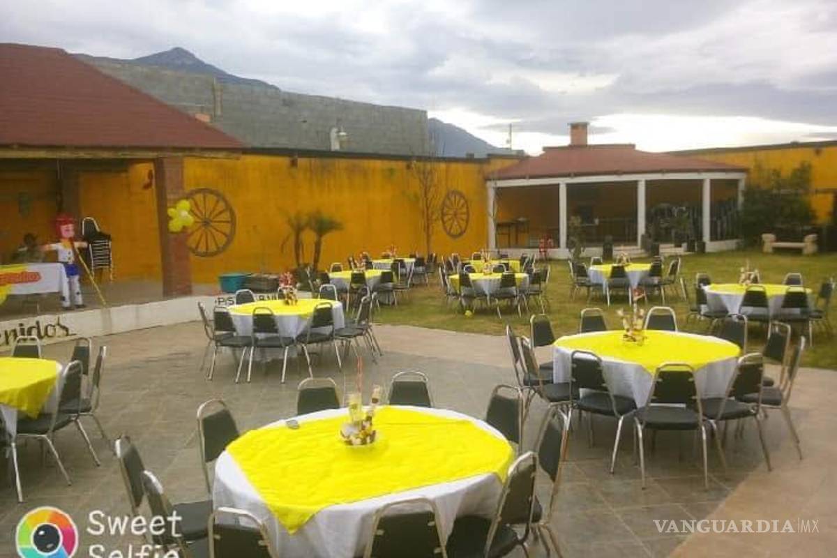 $!En Saltillo invitados 'plantan' a niña en su cumpleaños, usuarios se enteran y le llevan a 'Bely y Beto'