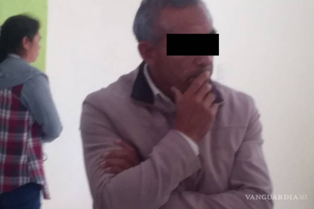 Acusan a maestro de chantajear a alumna para tener relaciones sexuales