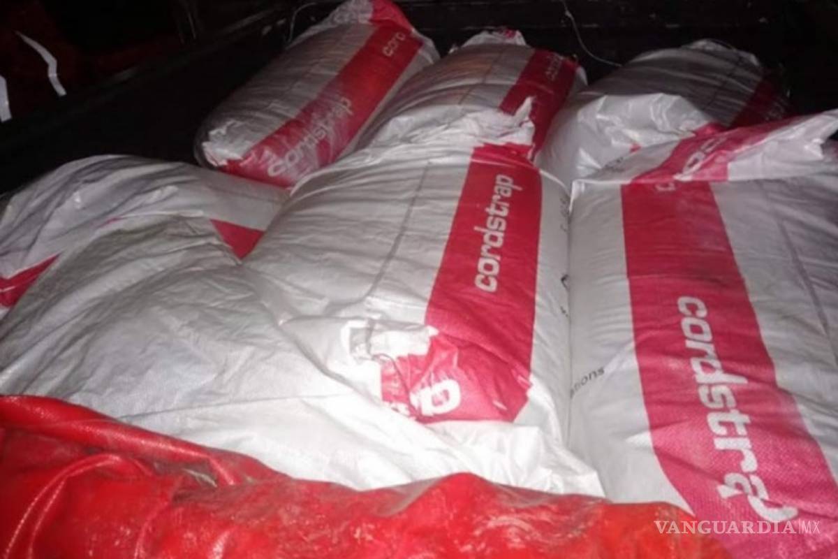 Cae presunto huachicolero que transportaba el combustible en costales