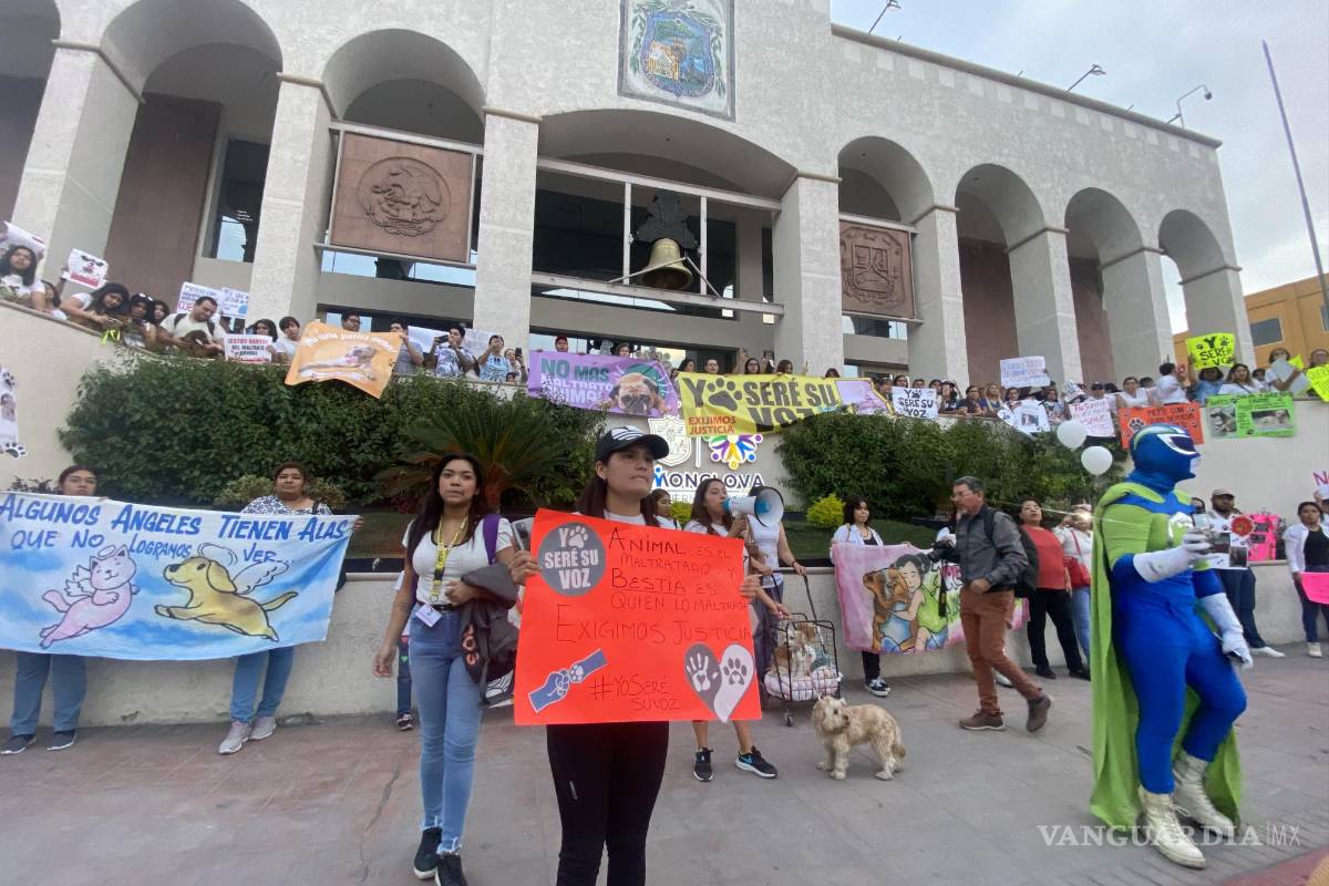‘Bomberos asesinos’; ciudadanos exigen justicia por muerte de perritos en Monclova