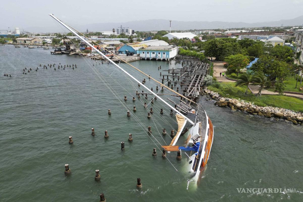 Un ‘Beryl’ más débil llega a México, tras azotar a Jamaica e Islas Caimán