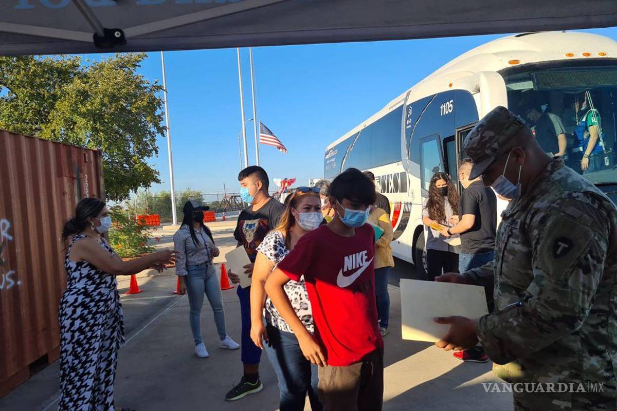 Aplican primeras dosis anti COVID-19 a jóvenes de 12 a 17 años en Piedras Negras, Coahuila