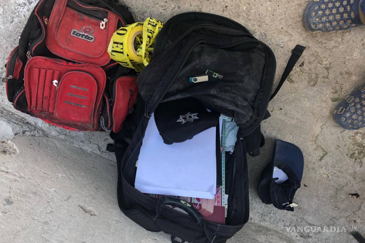 Roban policías a saltillense; le arrojan mochila con identificación de una de las agresoras