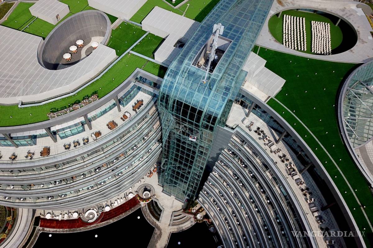 $!Shimao Wonderland, un majestuoso hotel que no fue construido hacia arriba, sino hacia abajo