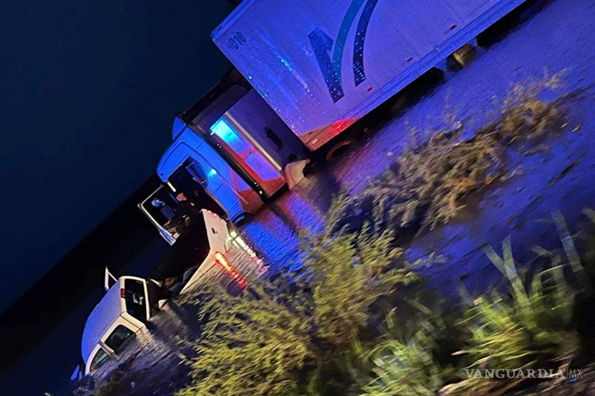 Bajo el agua carretera 57 tramo Monclova-Sabinas