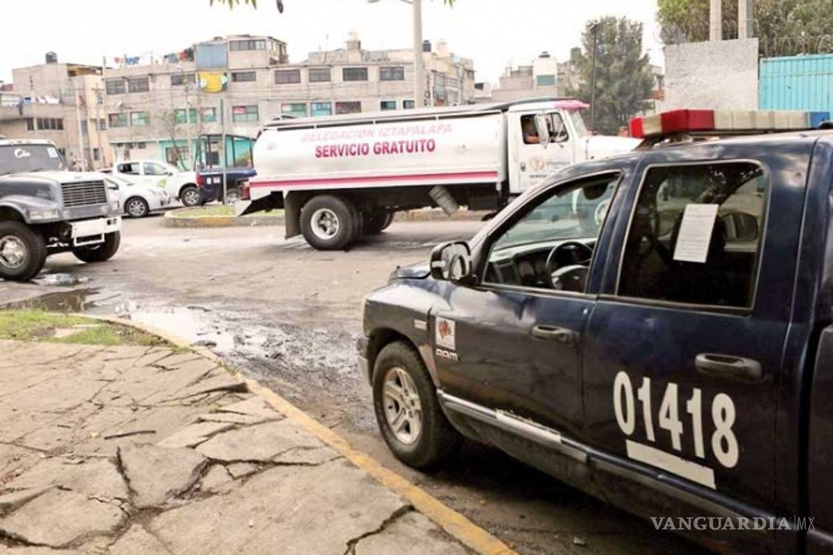 Entre fugas y desinformación, primer día de corte de agua en la CDMX