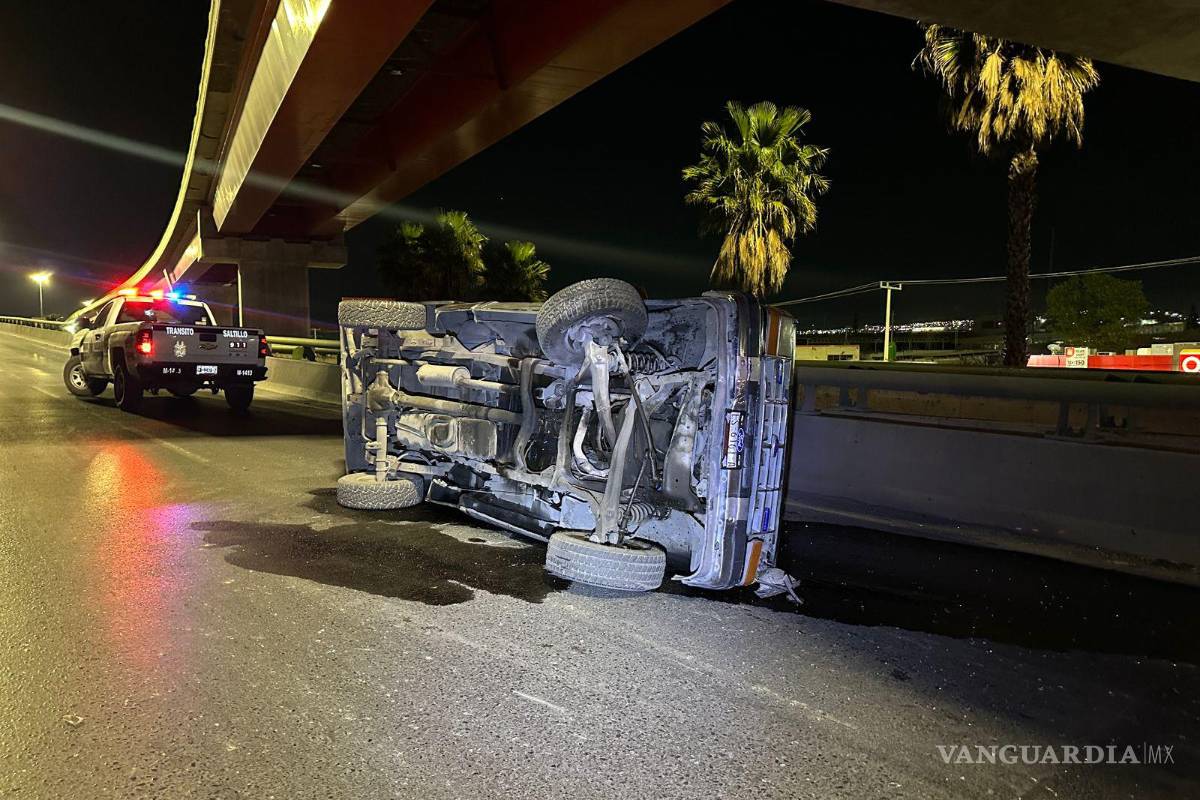 Saltillo: conductor vuelca tras presunta intoxicación alcohólica en ‘El Sarape’