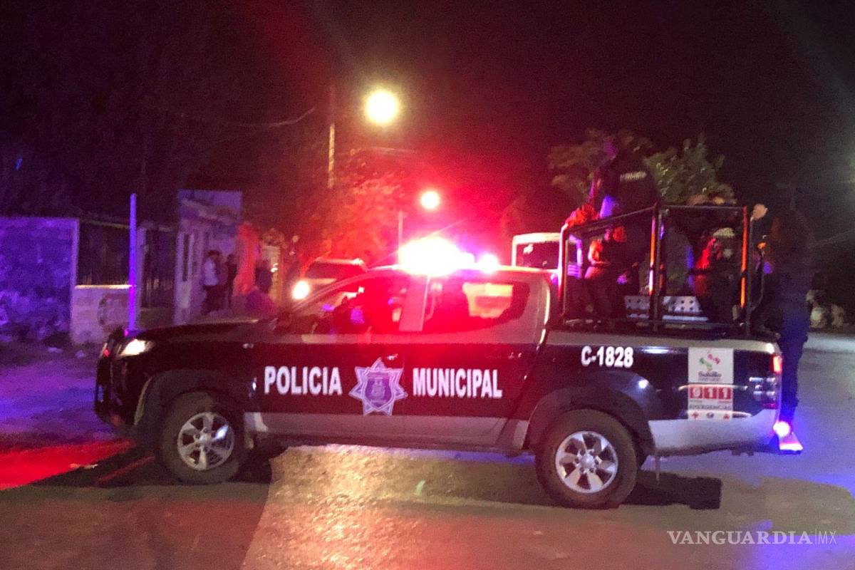 $!Al ver a la p olicía, los pandilleros huyeron hacia las calles de la colonia Las Palmas.