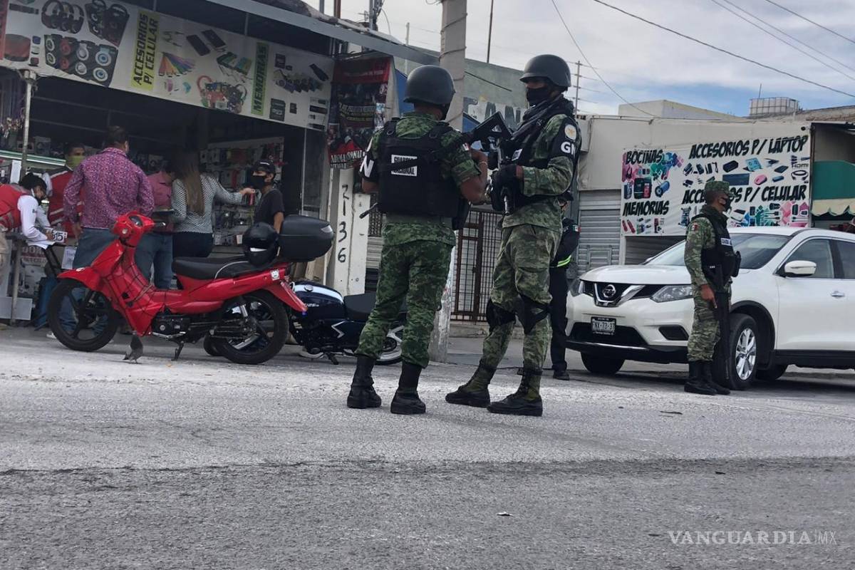 Guardia Nacional y policía municipal recorren 'pulgas' de Saltillo