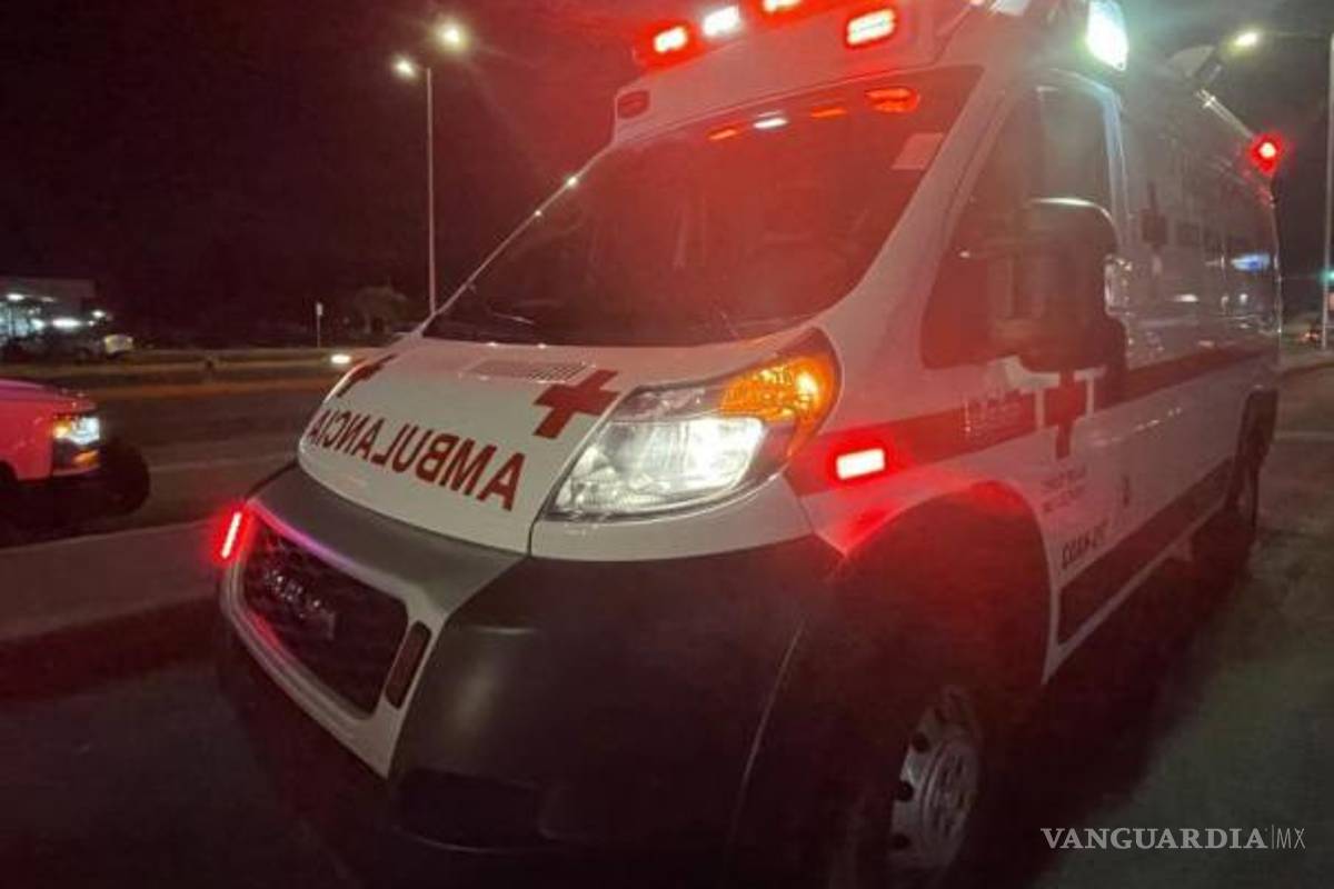 Trasladan a clínica de Monterrey a joven herido por botellazo en fiesta al sur de Saltillo