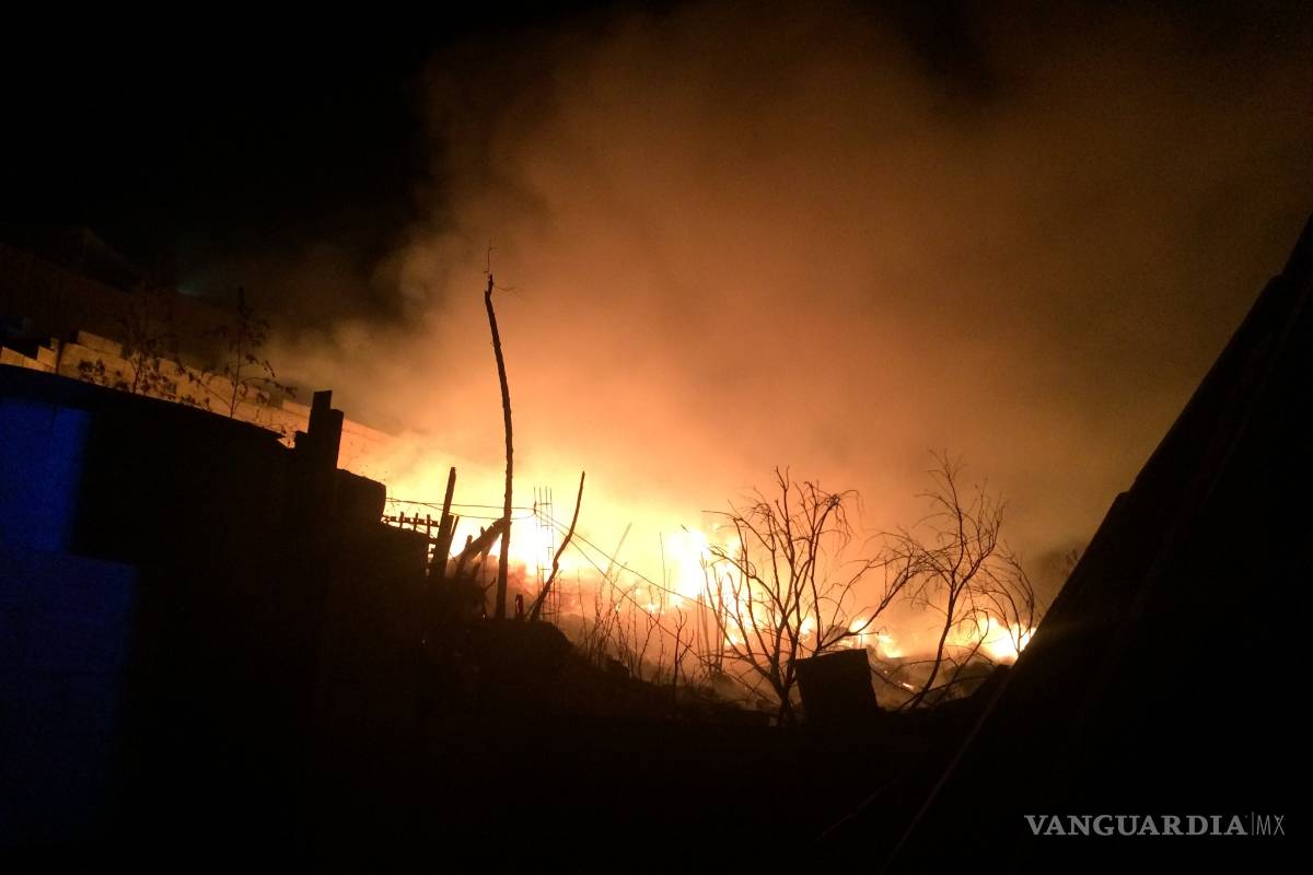 Incendio en colonia de Saltillo deja en la calle a recolector
