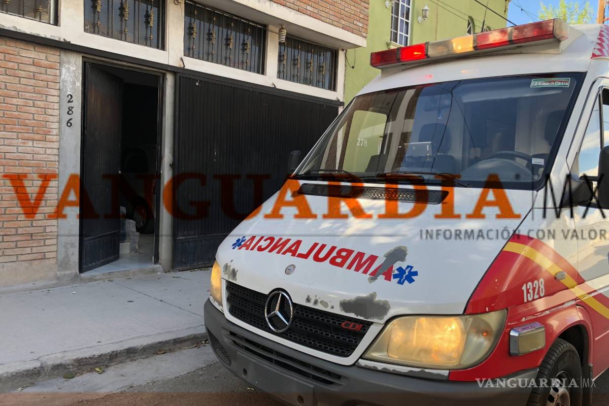 Intenta joven suicidarse al consumir pastillas; madre la salva