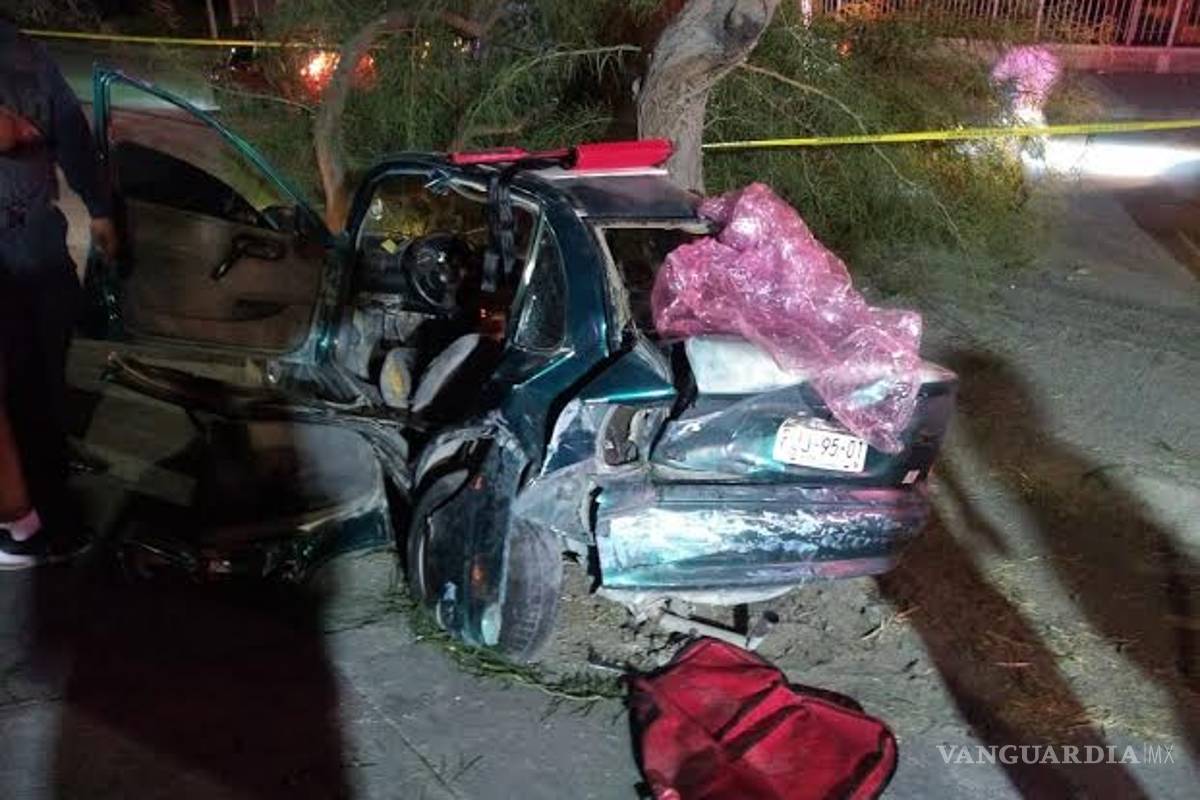 Coche mata a madre de familia y hiere a esposo e hijas, en Torreón