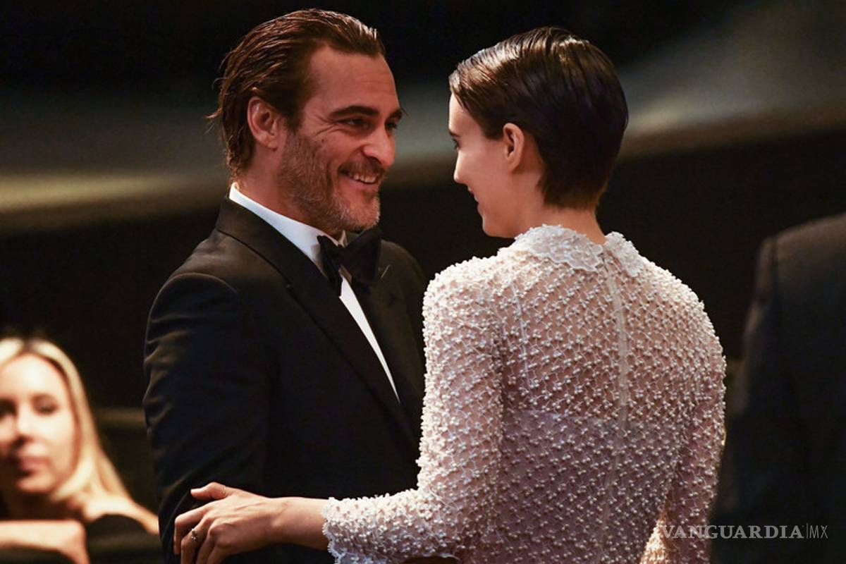 $!¿Quién es la novia de Joaquin Phoenix?, el hombre del momento tras el 'Joker'