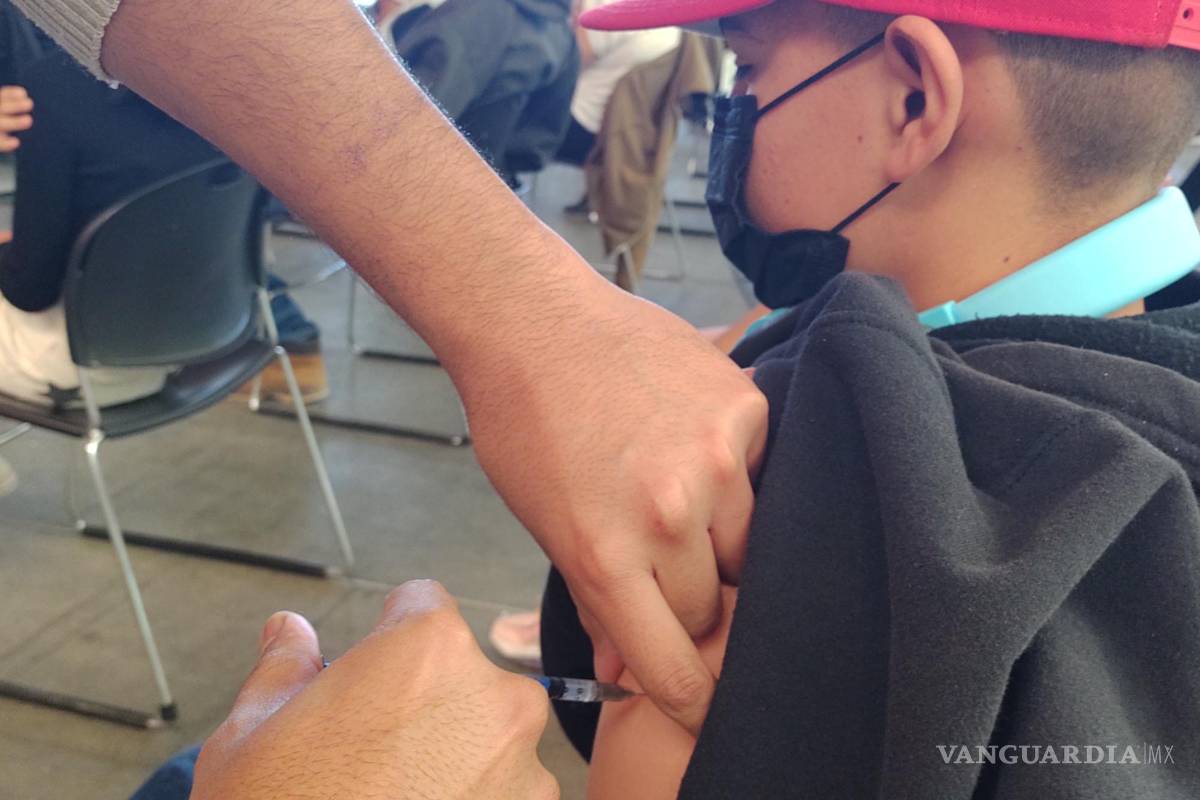 Destinan más de 20 mil vacunas Pfizer para menores de 14 años y rezagados de 17 años para sureste de Coahuila