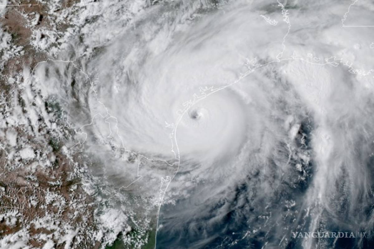 Huracán ‘Harvey’ alcanza categoría 4