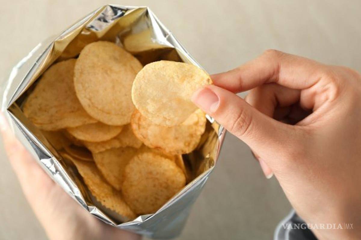 Ahora sí comerás solo una... Sabritas subirá el precio de sus papas en México ¿Cuánto costarán?