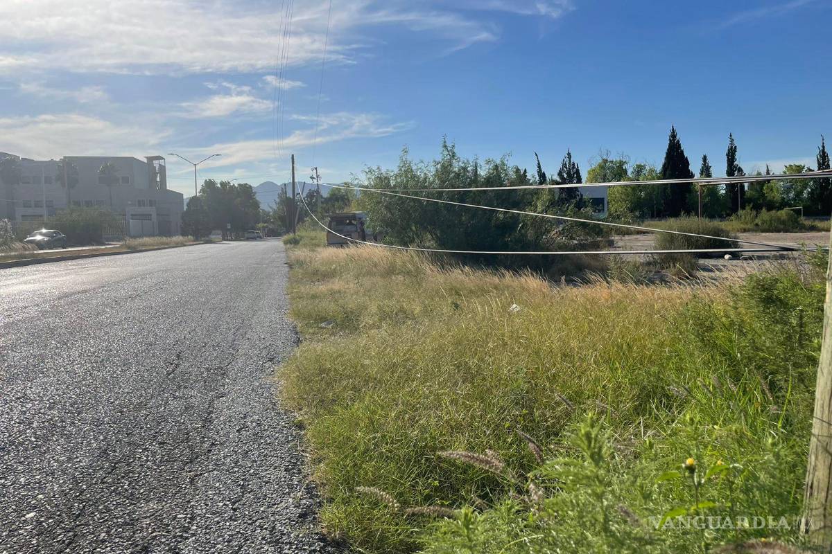 Saltillo: dejan cables a ras de suelo en zona escolar del Colam, UANE y el CIQA