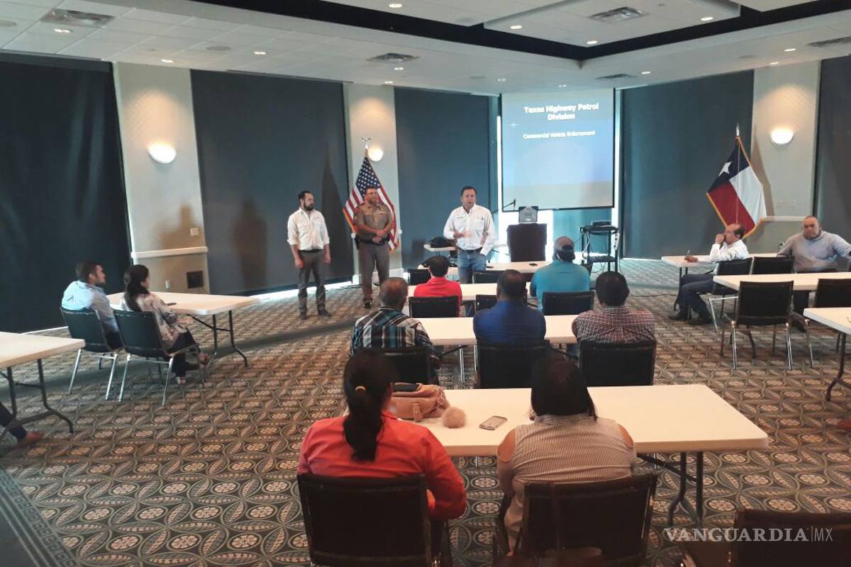 Analizan lineamientos para cruce de vehículos de carga a EU