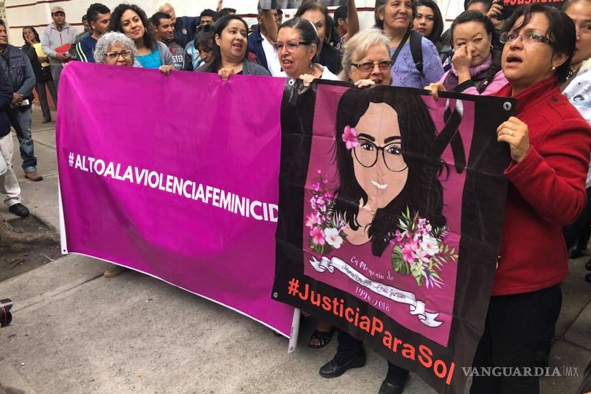 Feminicidios deben ser prioridad de Estado, activistas a AMLO