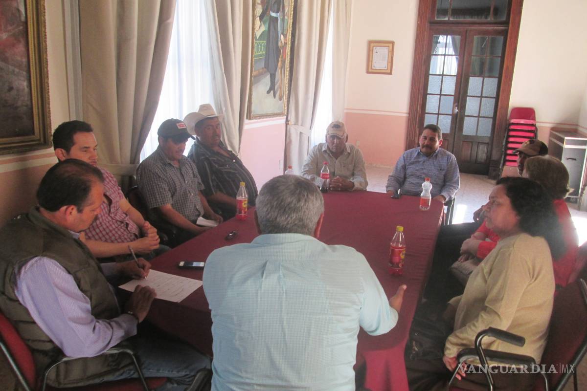 Piden solución al problema de aguas negras en Cuatro Ciénegas