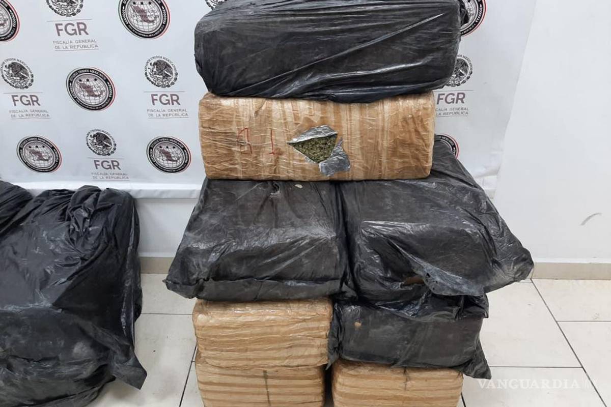 Detienen a dos hombres en Nuevo León con 200 kilos de presunto enervante