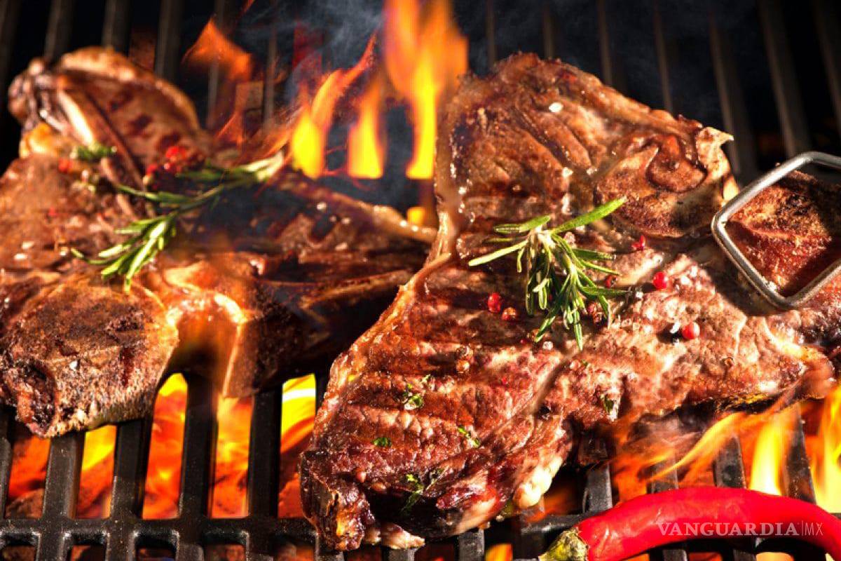 ¿Te gusta la carnita asada?... ¡ten cuidado! tostar de más tus alimentos puede ser peligroso, advierte Profeco