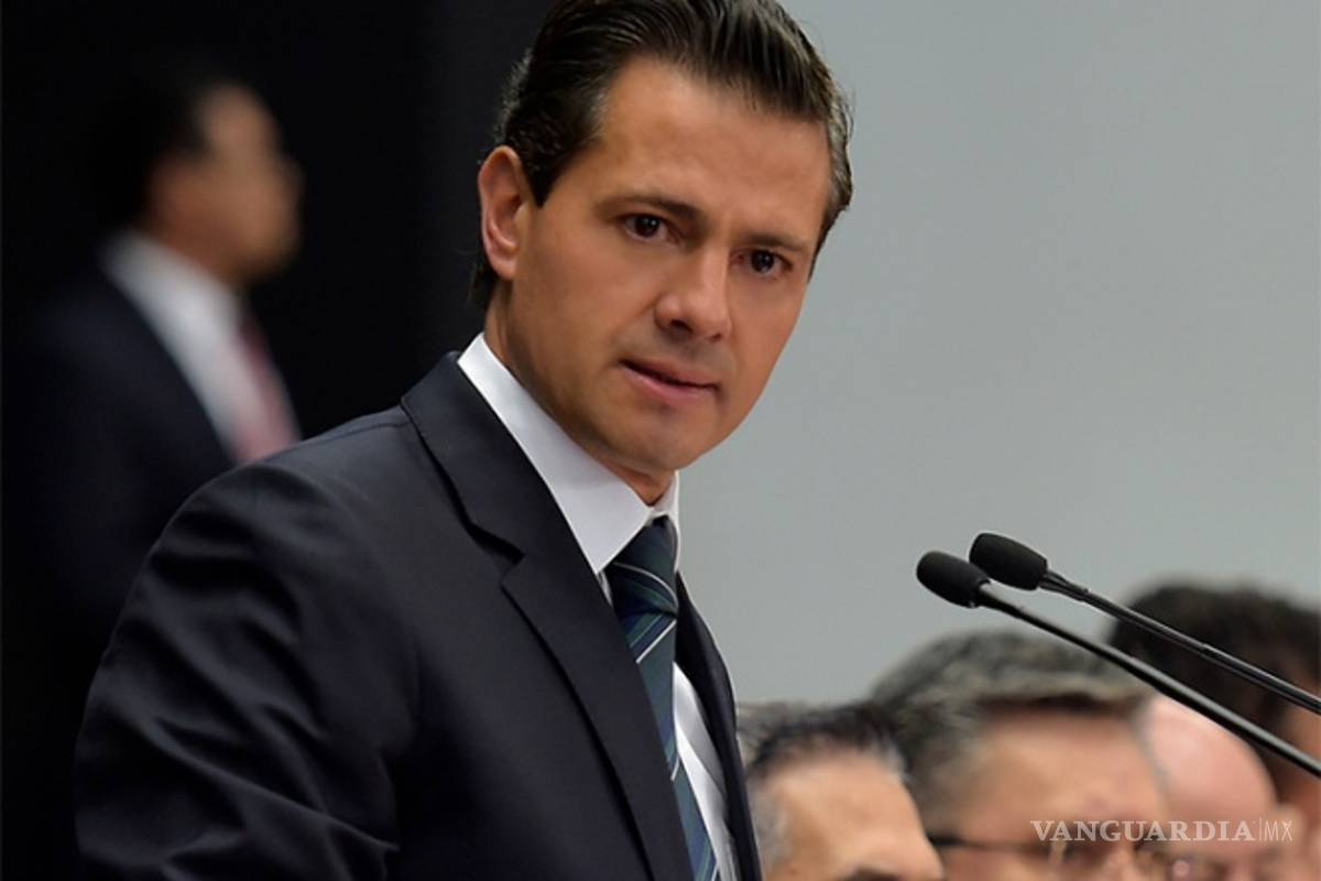 Peña Nieto celebra el Día Internacional de Internet con tuits
