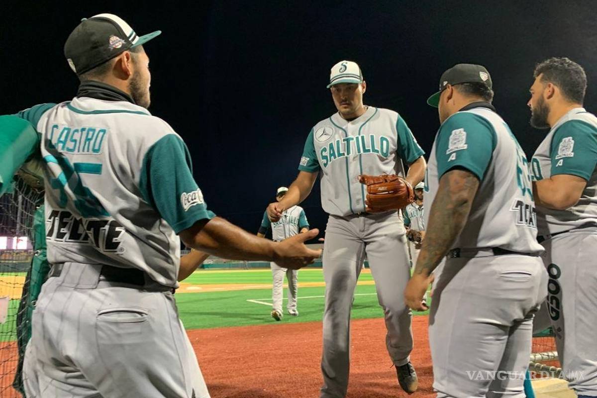 Empatan Saraperos y Tecolotes en Texas