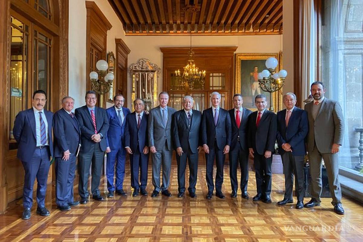 Gobernadores priistas finalmente se alinean con AMLO, todos apoyan el Insabi