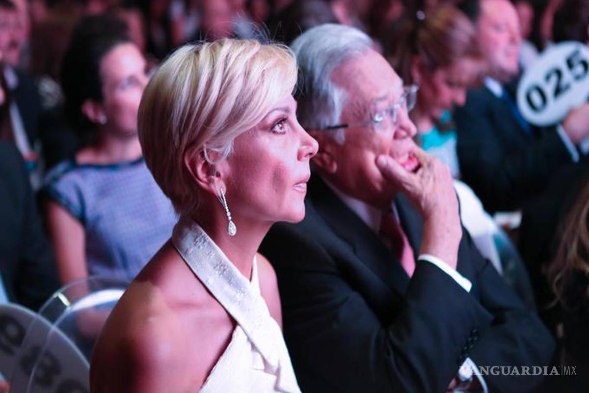 $!Julia Elena Abdala, pareja de Bartlett, tiene 20 años viviendo con él, pero no es su esposa