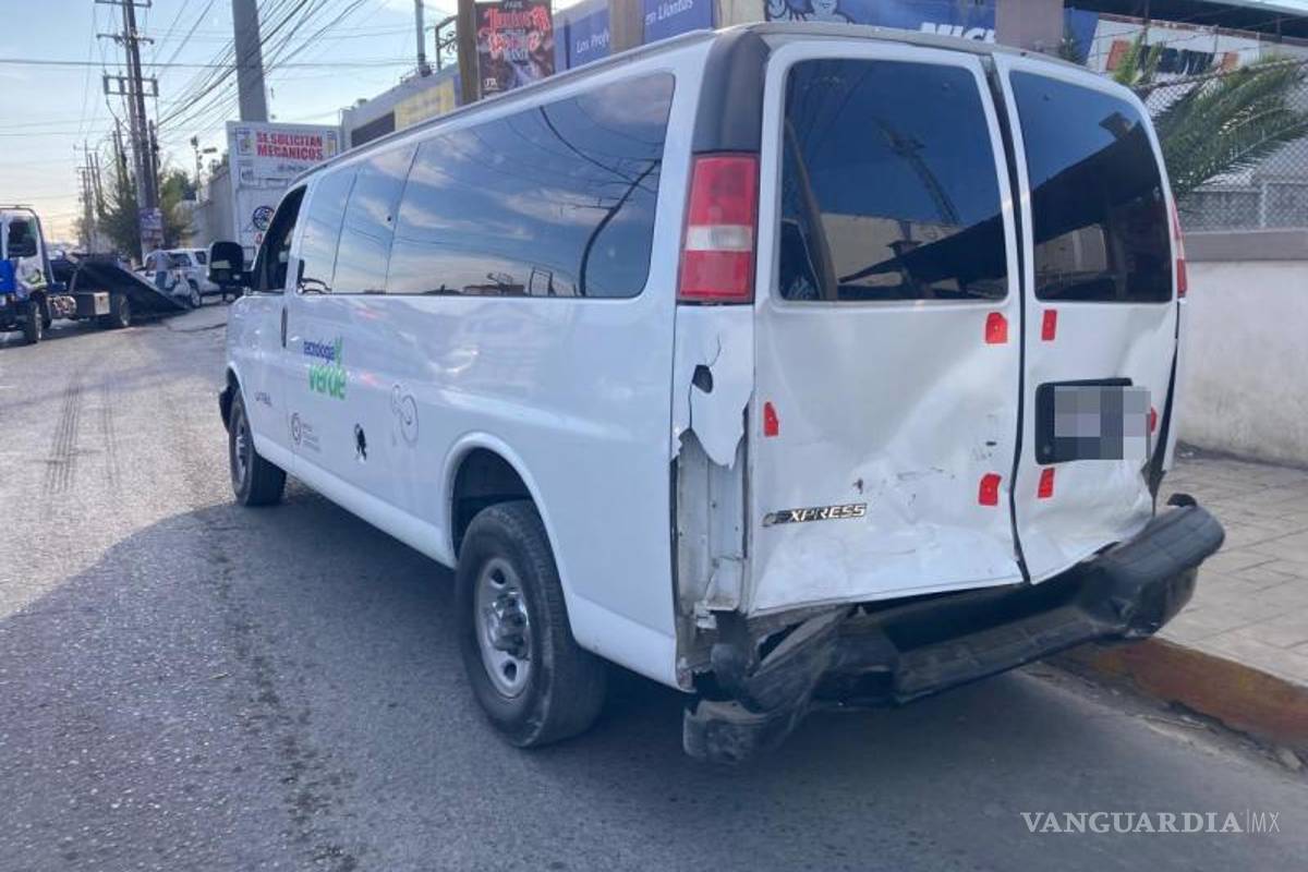 $!Autoridades aseguraron los vehículos involucrados tras el accidente en el bulevar Isidro López Zertuche.
