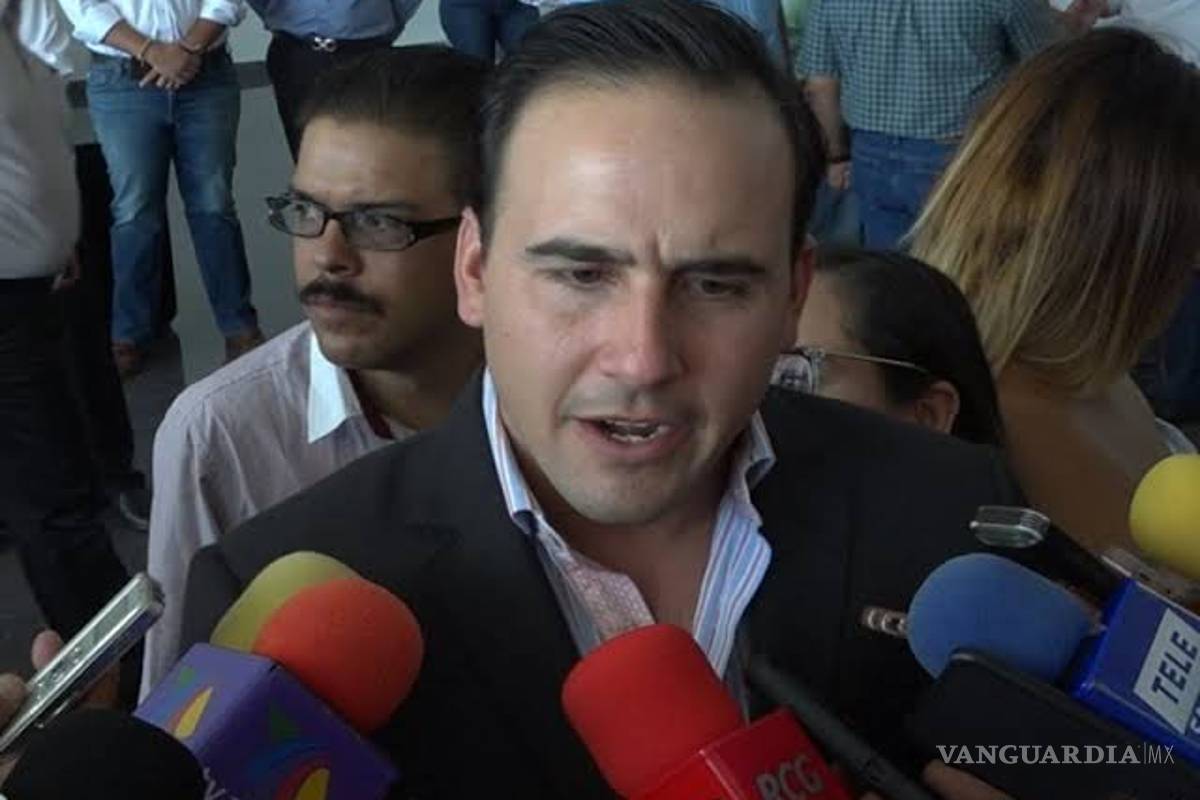 Cuestiona Manolo recortes al Fortaseg