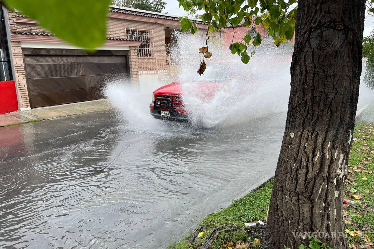 Cierran vialidades en Ramos Arizpe debido a lluvias intensas