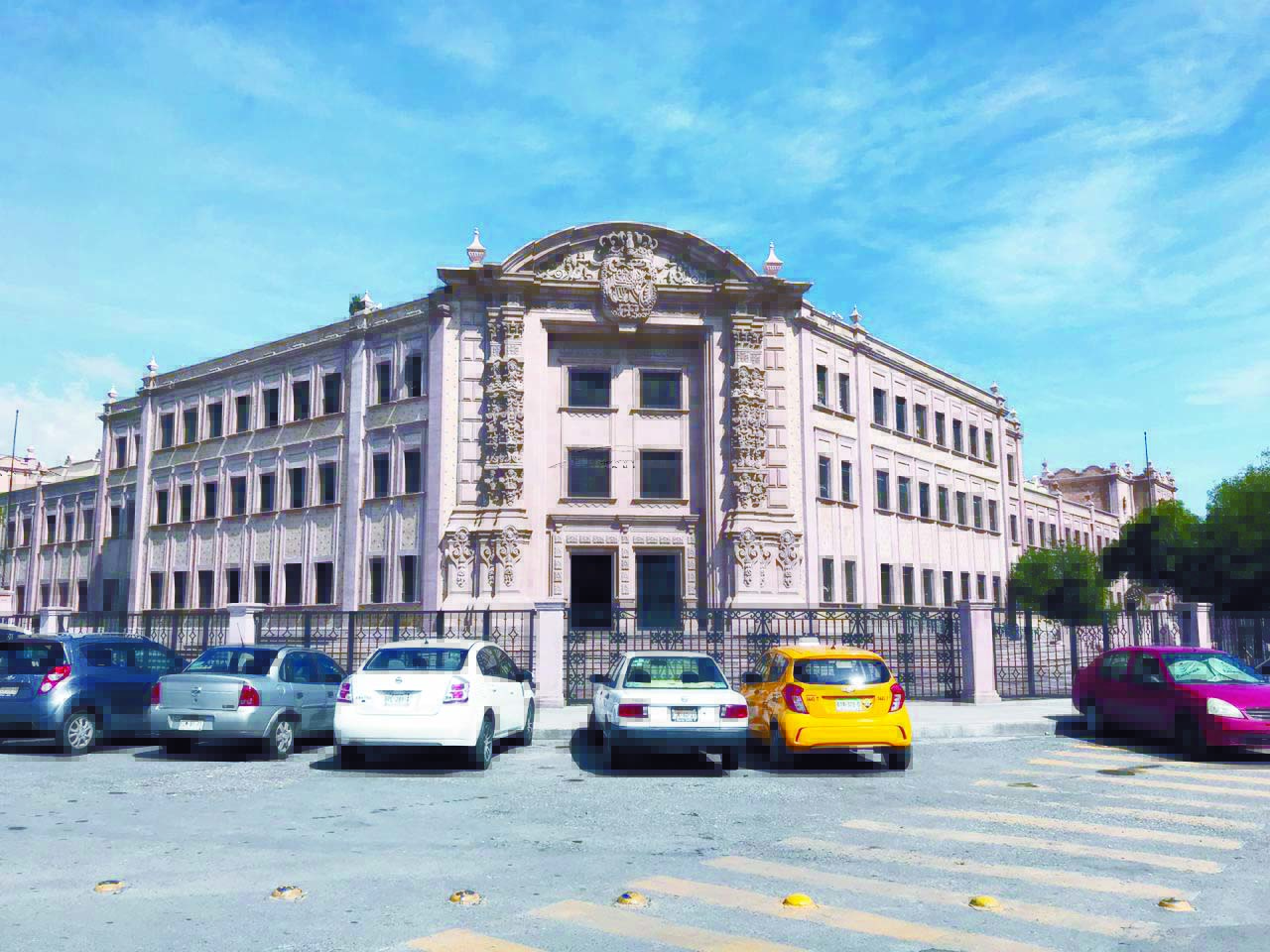 Se viste de Santa el Tec de Saltillo