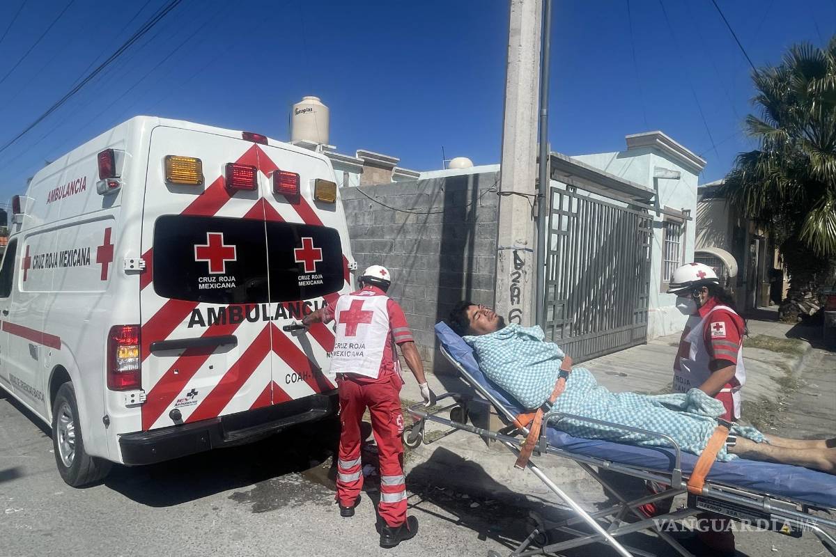 Persiguen y agreden a albañil con un tubo en Saltillo; teme represalias