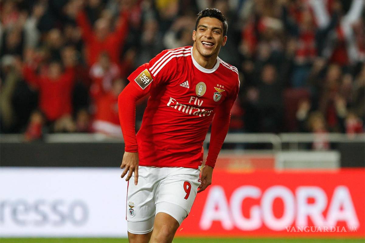 Raúl Jiménez anotó gol en triunfo del Benfica