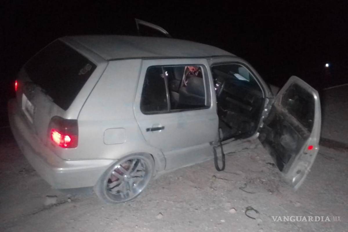 Vuelca familia en autopista Torreón-Saltillo; aseguran que señalización no era visible