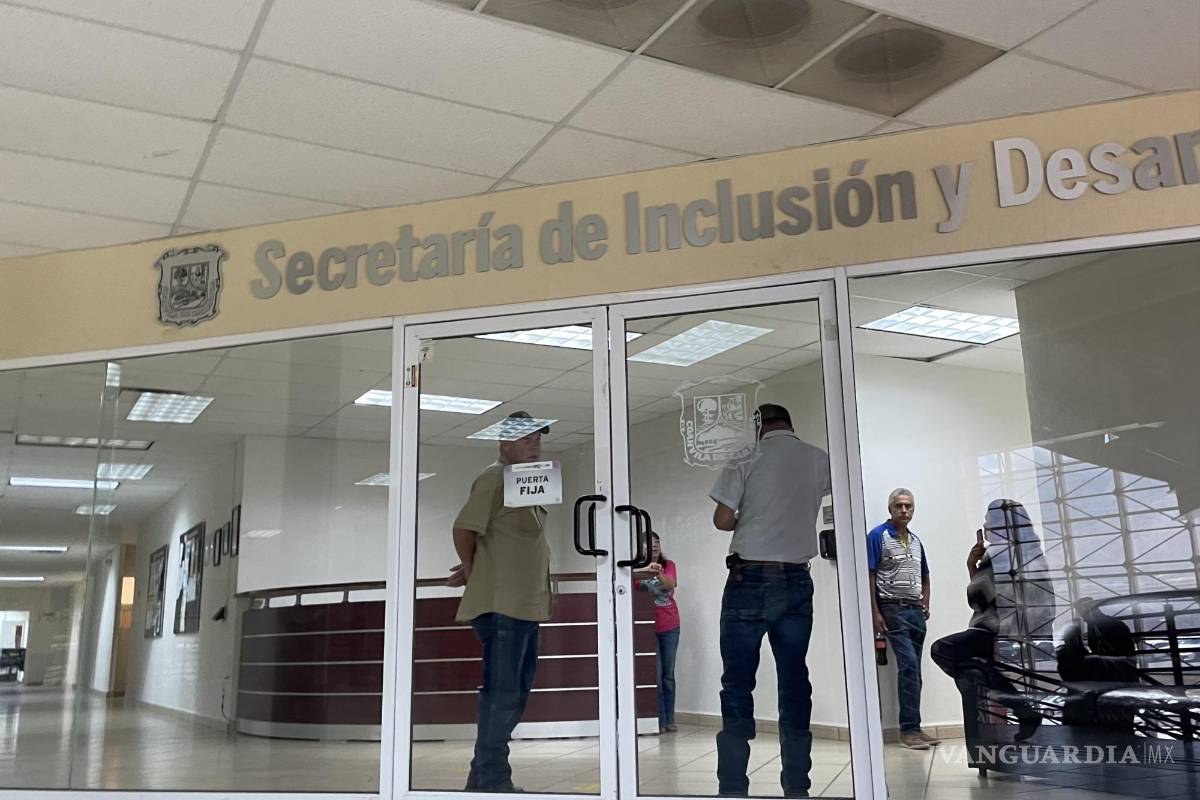 Fallece hombre en oficinas del Centro de Gobierno, en Saltillo