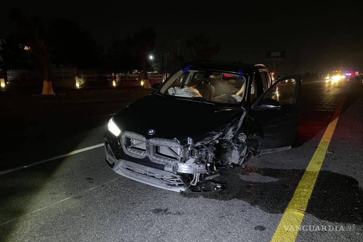 $!La camioneta BMW sufrió daños considerables.