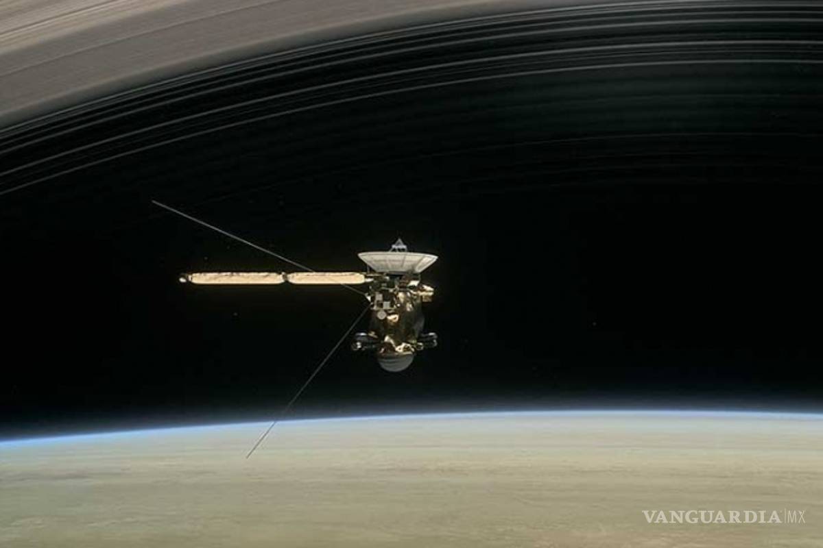 NASA difunde imágenes de Cassini en su paso por Saturno