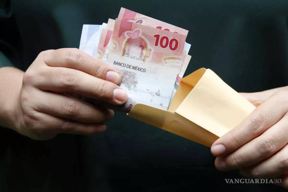 Salario mínimo 2024... ¿De cuánto es el aumento que proponen los ‘patrones’ de México?