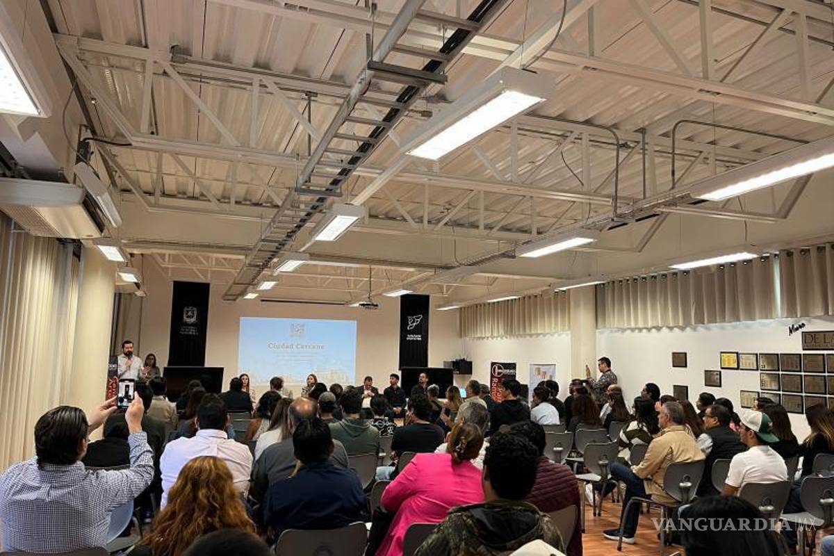 $!Gran interés despertó la conferencia entre el público.